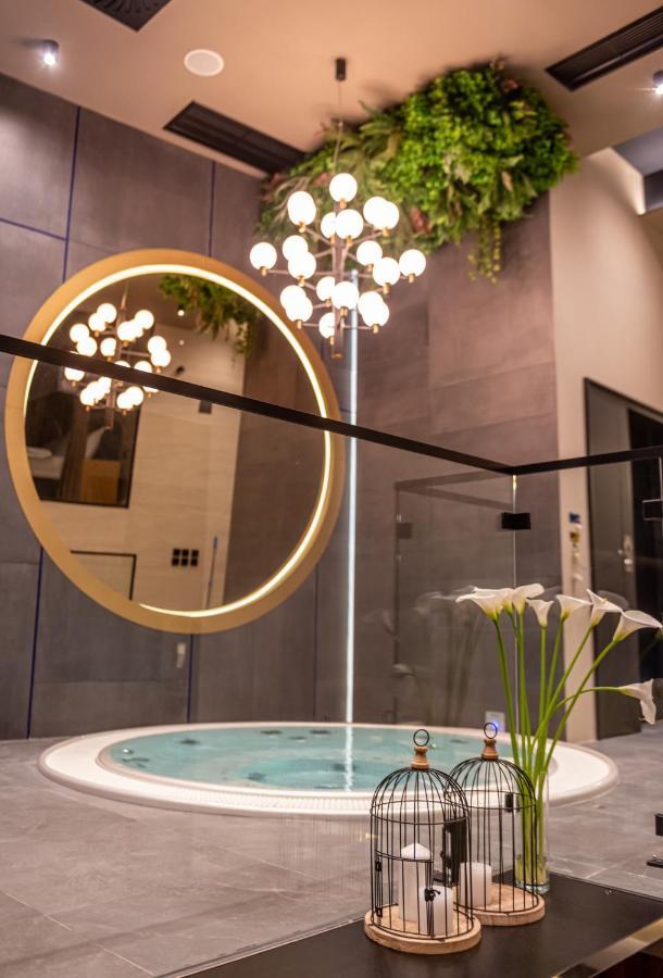 Marconio Wellness Private Pool & Spa - City Center 贝尔格莱德 外观 照片