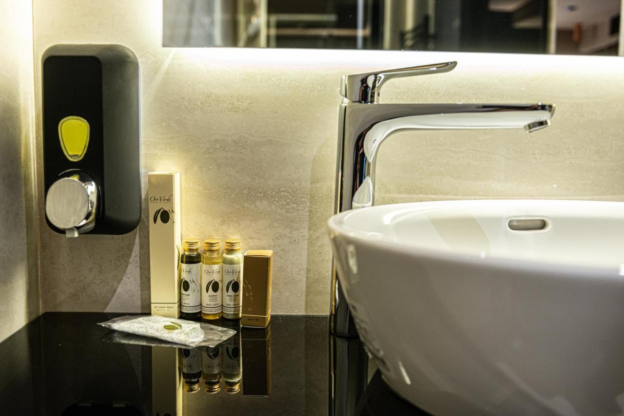 Marconio Wellness Private Pool & Spa - City Center 贝尔格莱德 外观 照片