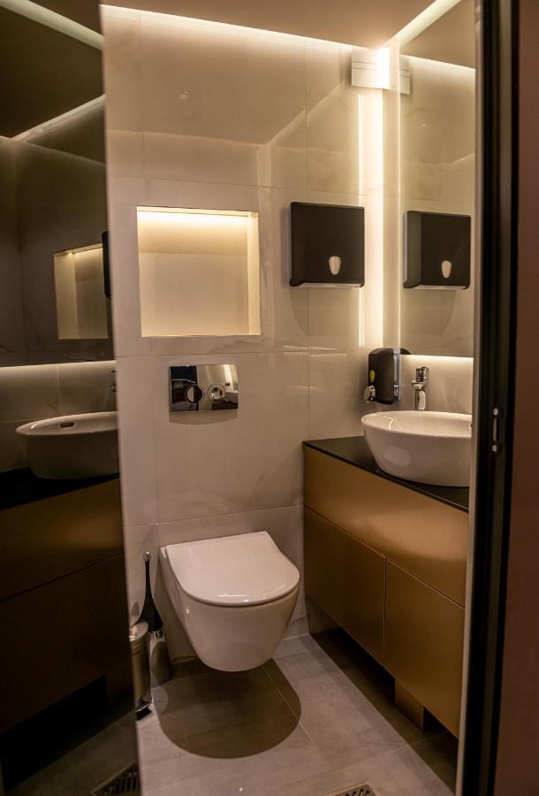 Marconio Wellness Private Pool & Spa - City Center 贝尔格莱德 外观 照片