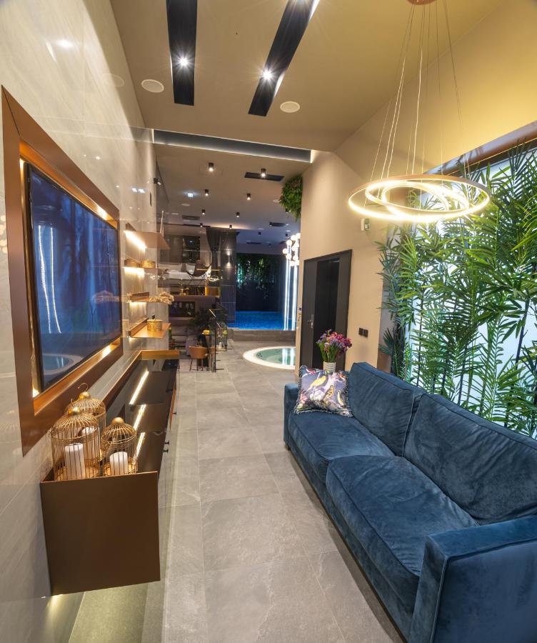 Marconio Wellness Private Pool & Spa - City Center 贝尔格莱德 外观 照片